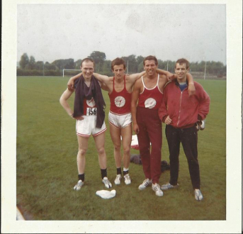 van links naar rechts Edmond Angenot, Bob Boverman, Ab van der Pol en Joop Niessing.   